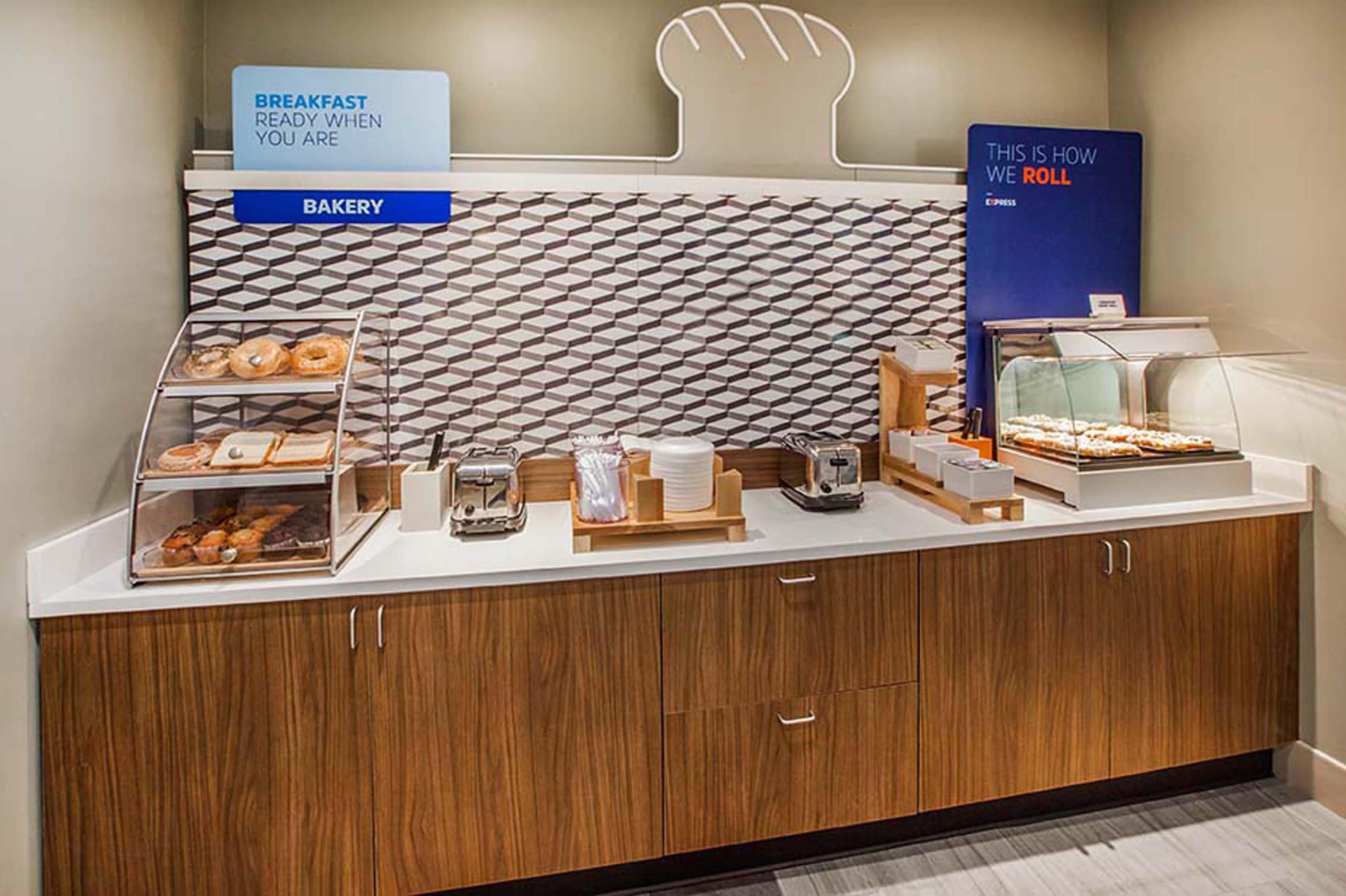 Holiday Inn Express Hotel & Suites Fort Collins By Ihg Eksteriør bilde